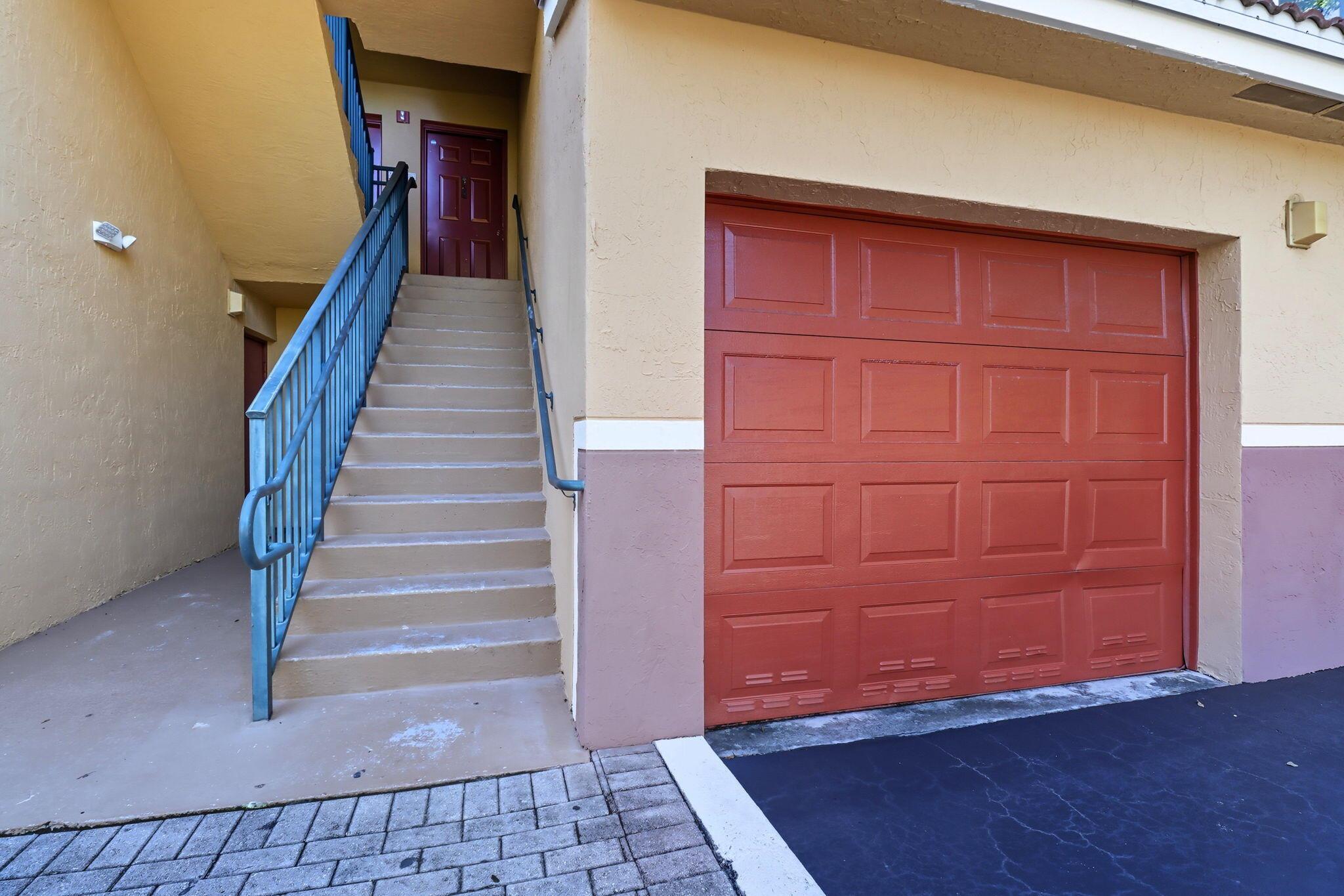 HYPOLUXOS MARINERS CAY CO - Residential Lease