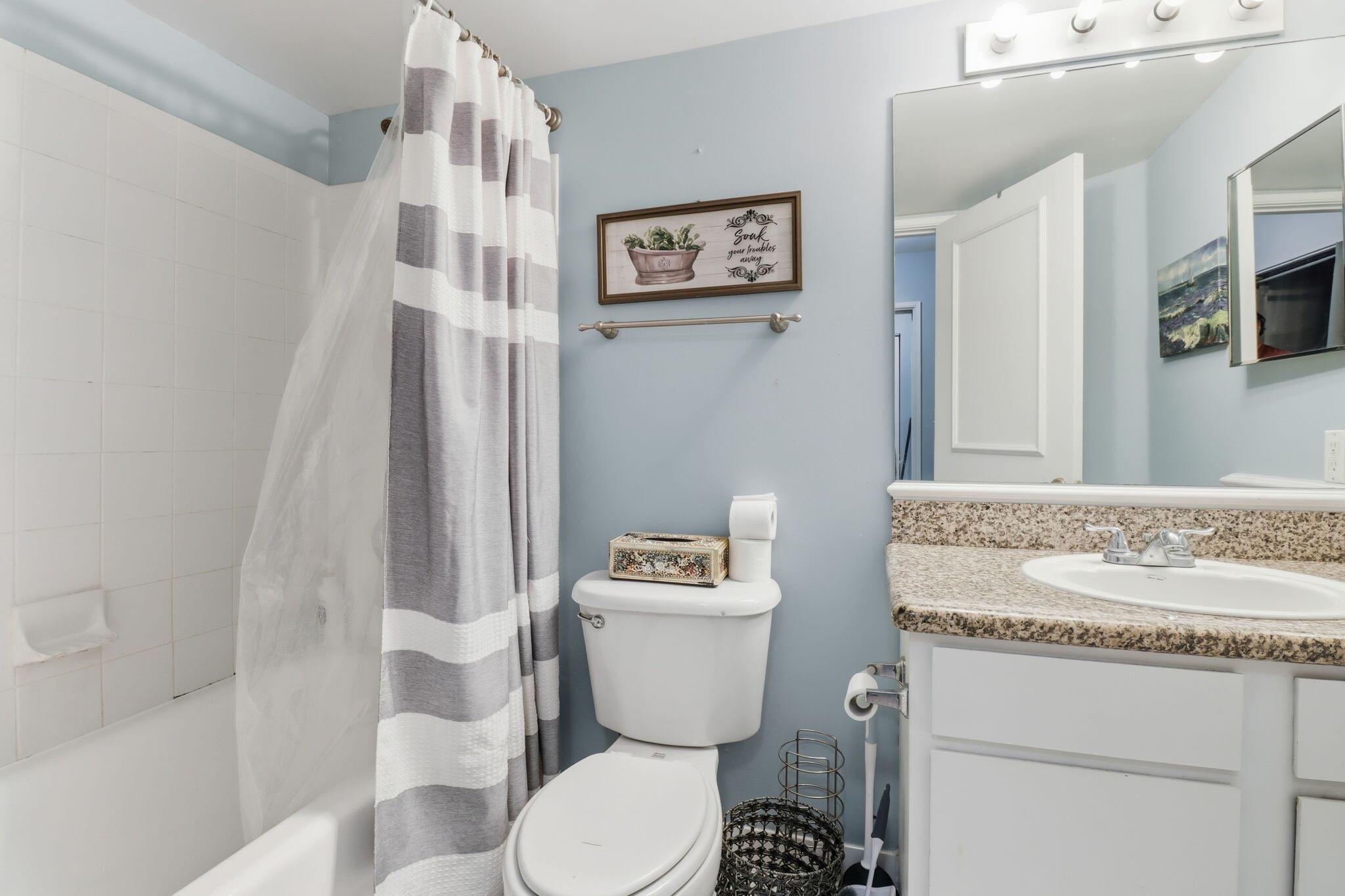 HYPOLUXOS MARINERS CAY CO - Residential Lease