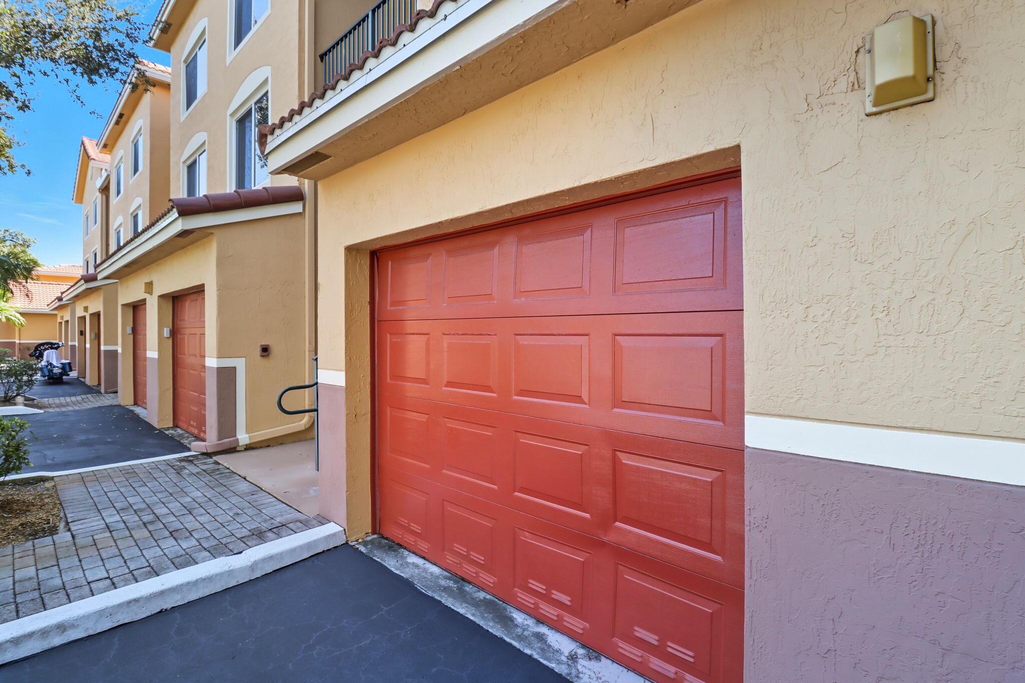 HYPOLUXOS MARINERS CAY CO - Residential Lease