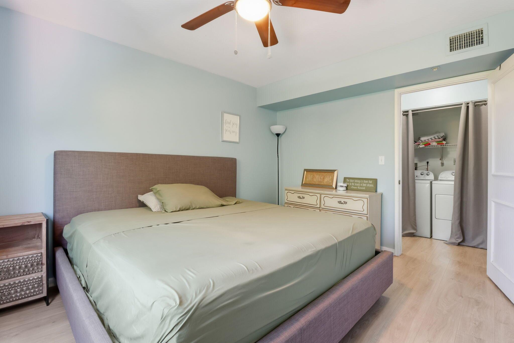 HYPOLUXOS MARINERS CAY CO - Residential Lease