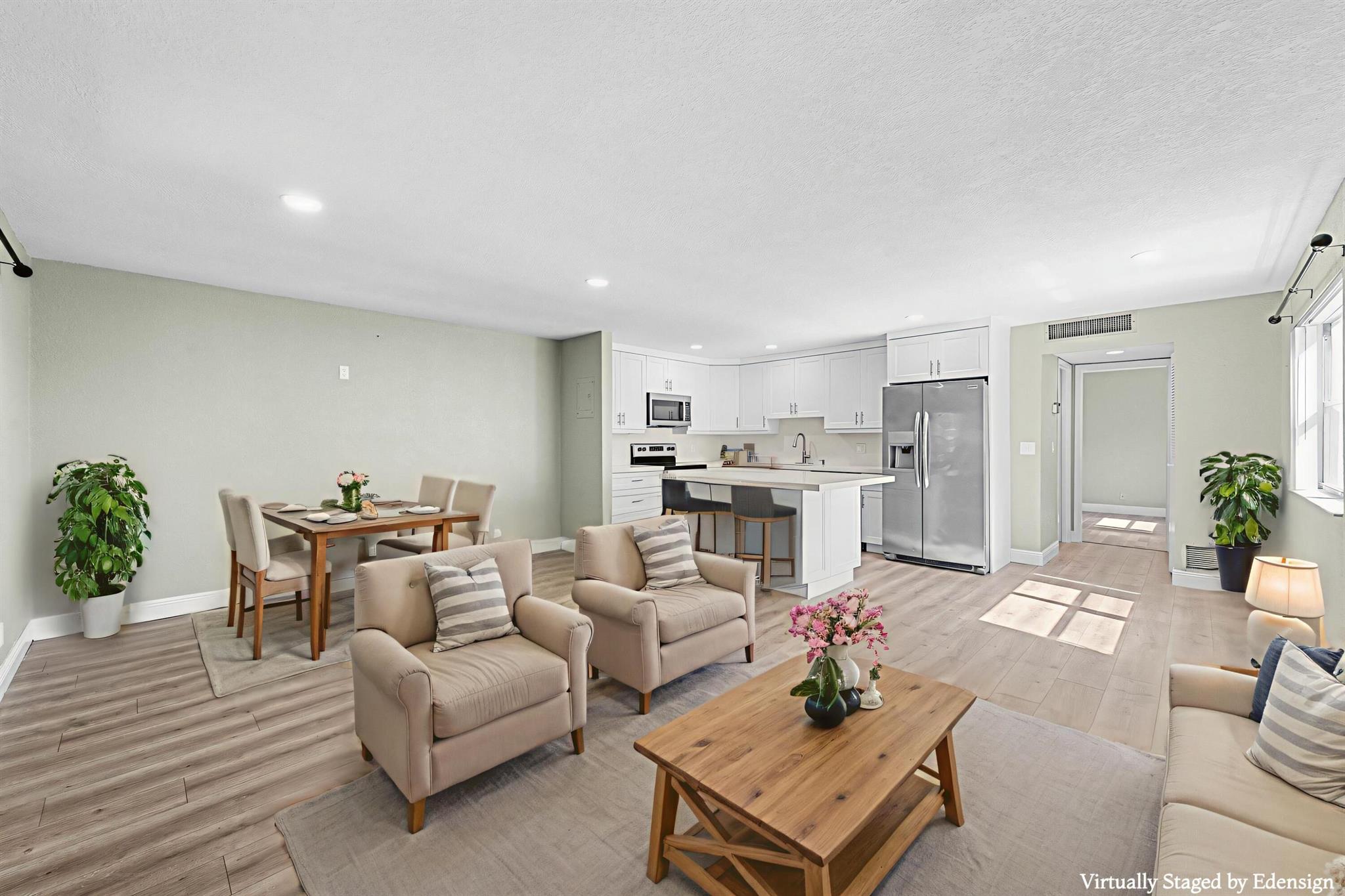 KINGS POINT - Residential