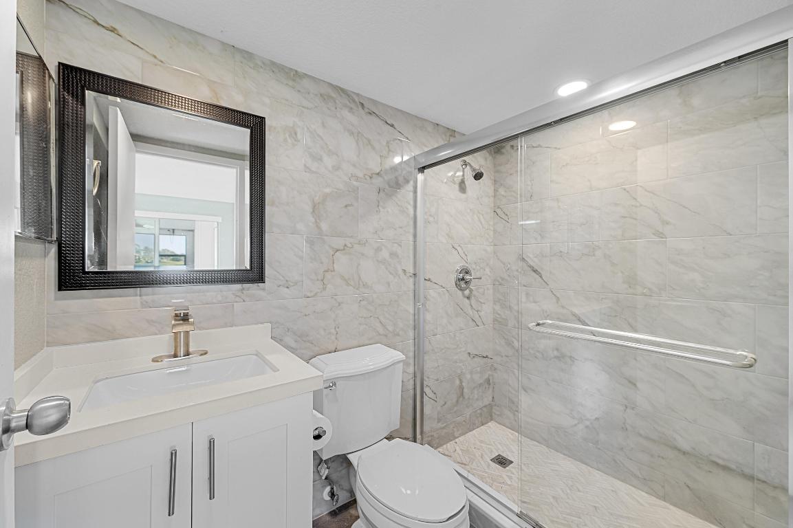 KINGS POINT - Residential