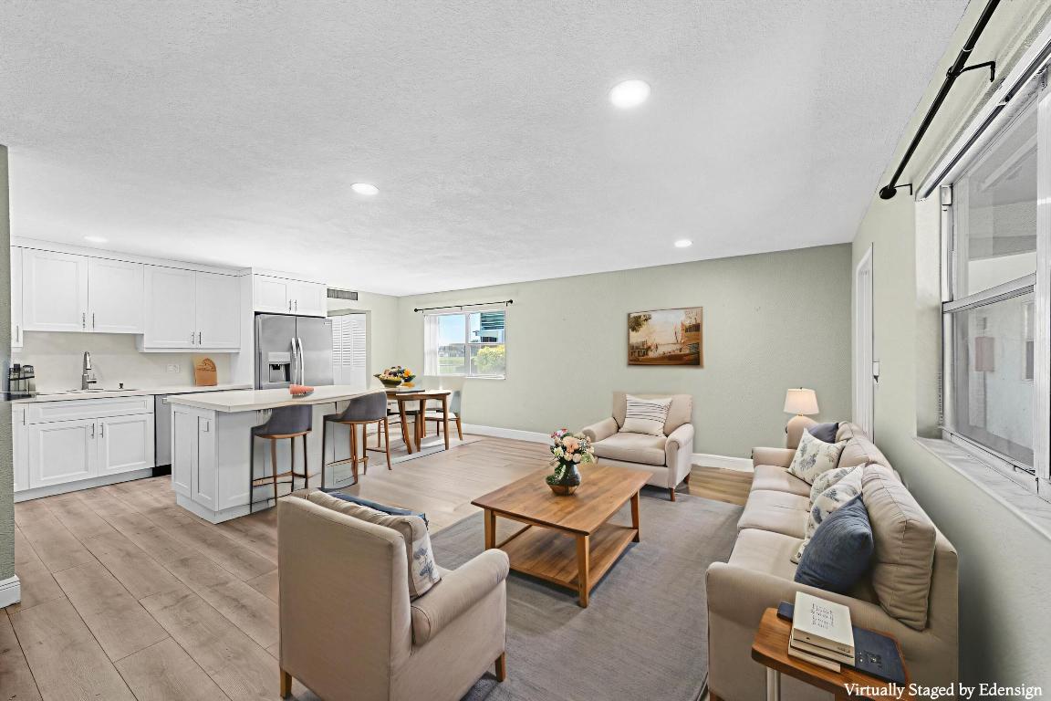 KINGS POINT - Residential