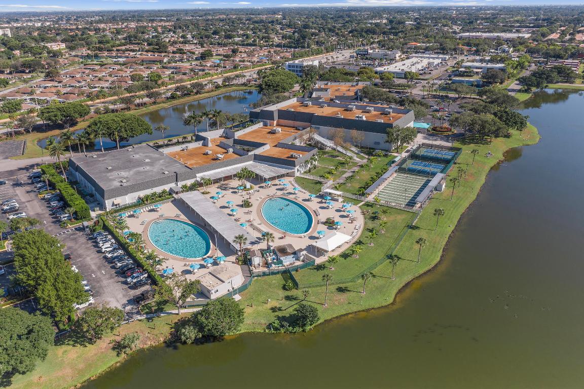 KINGS POINT - Residential