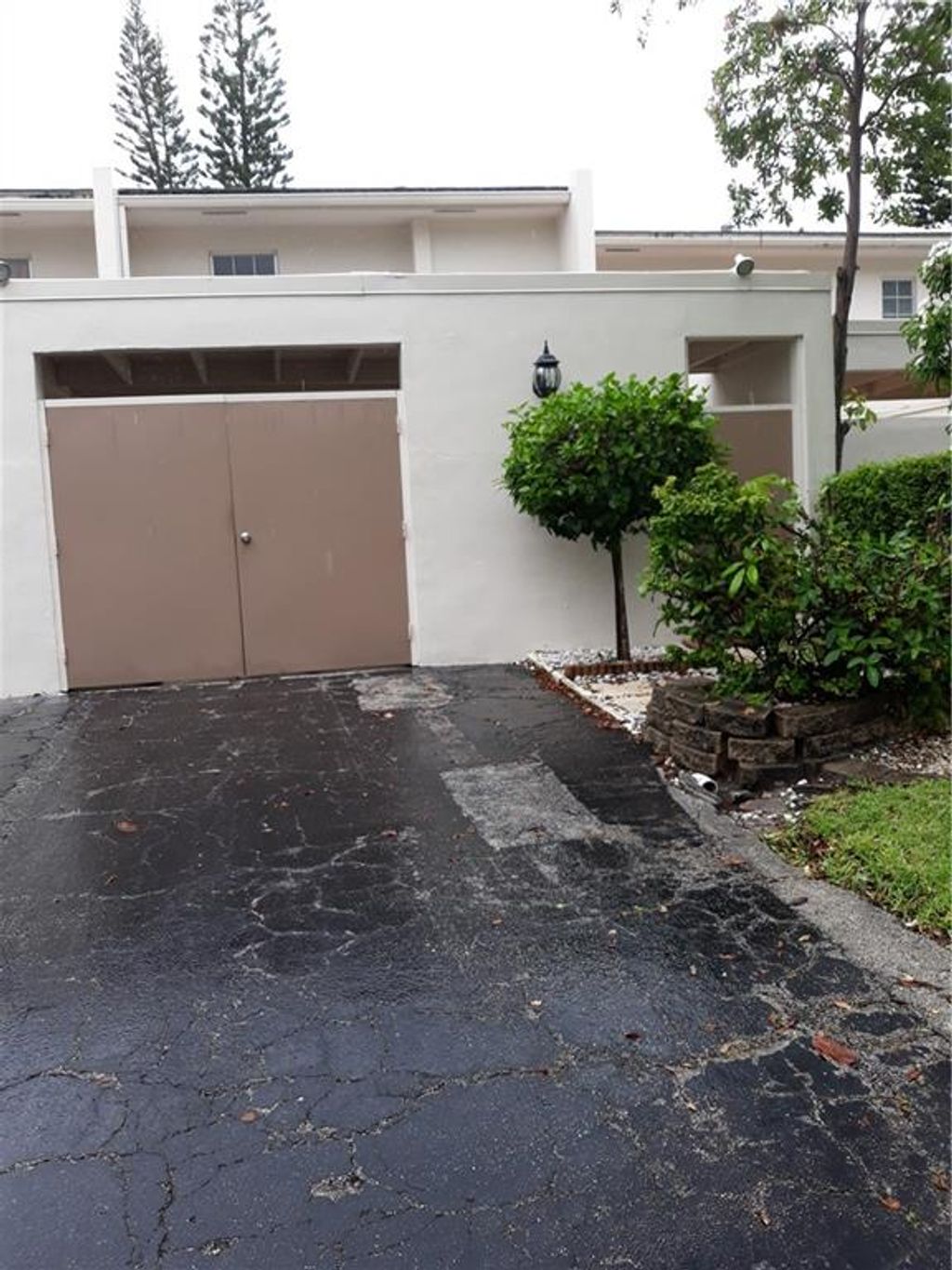 Photo of 3063 N Palm Aire Dr #3063, Pompano Beach, FL 33069 (MLS # F10291153)