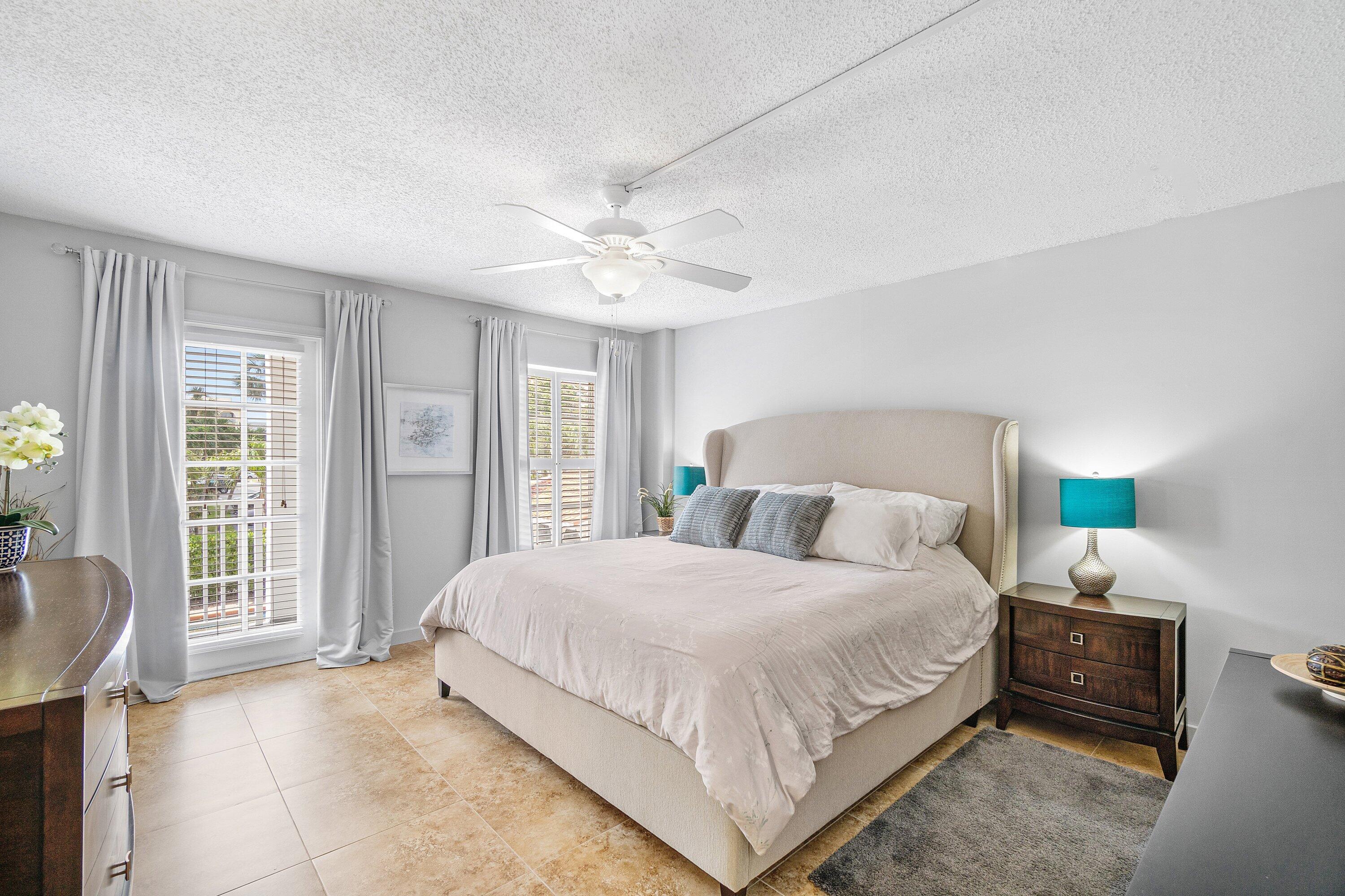 TIERRA DEL MAR CONDO - Residential