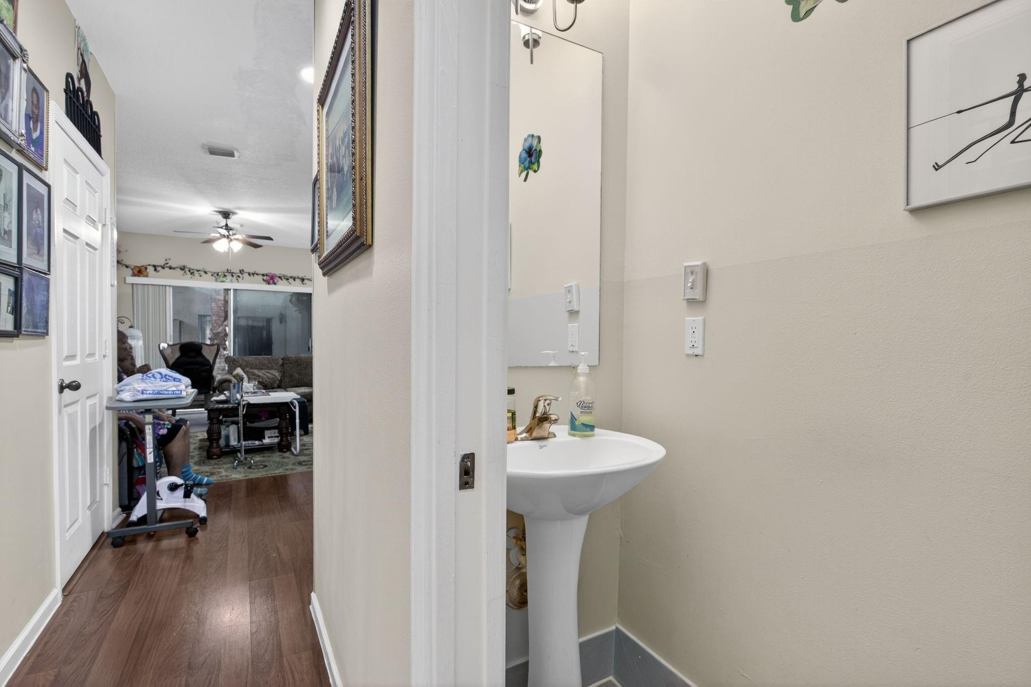 FORDS MANOR - Residential