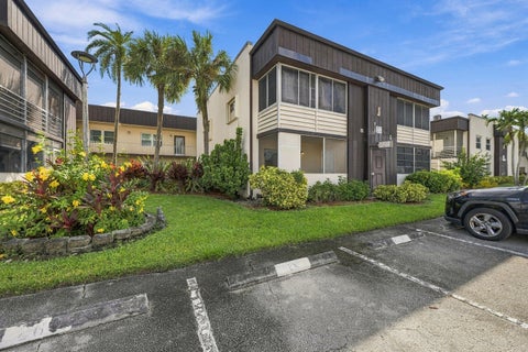 Tiny photo for 447 BURGUNDY J #J, Delray Beach, FL 33484 (MLS # B26088076)