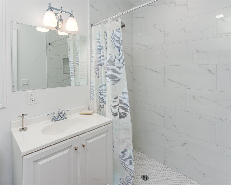 EL CID SECOND ADD - Residential Lease