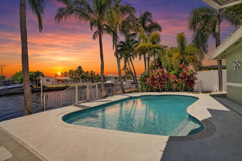 Tiny photo for 240 SE 3rd Court, Pompano Beach, FL 33060 (MLS # B26048304)