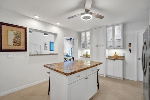 Tiny photo for 240 SE 3rd Court, Pompano Beach, FL 33060 (MLS # B26048304)