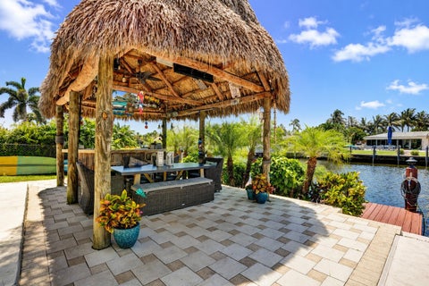 Tiny photo for 240 SE 3rd Court, Pompano Beach, FL 33060 (MLS # B26048304)