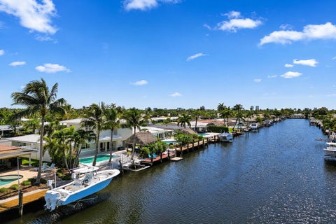 Tiny photo for 240 SE 3rd Court, Pompano Beach, FL 33060 (MLS # B26048304)