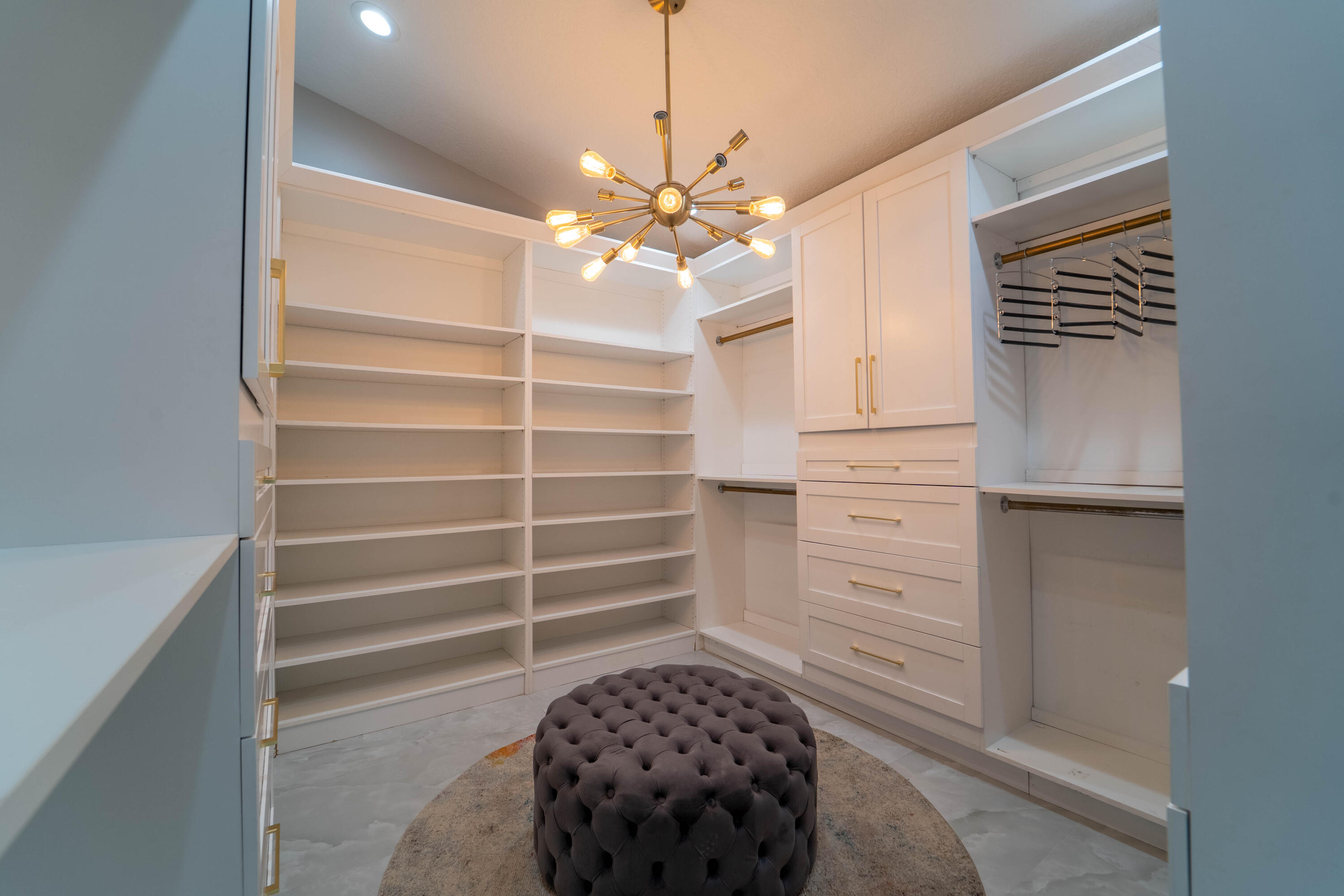 PINEWOOD OF WELLINGTON - Residential