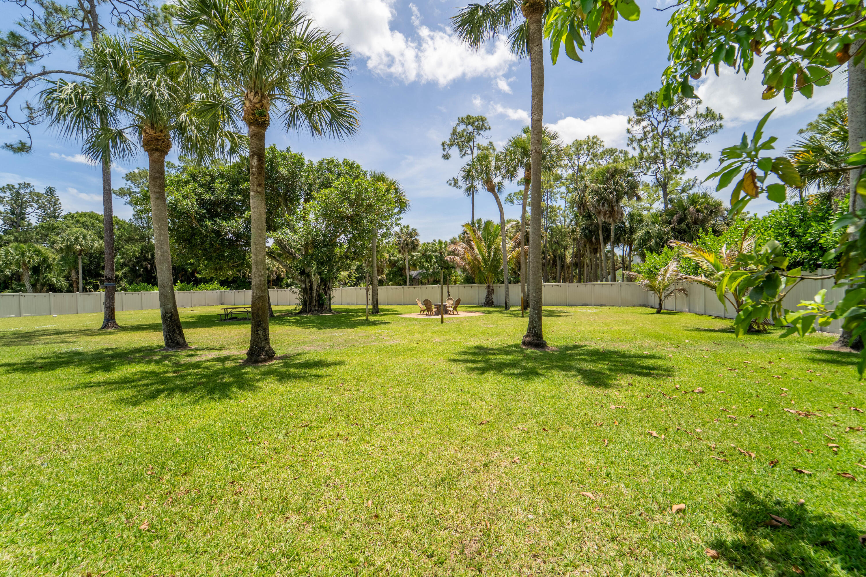 PINEWOOD OF WELLINGTON - Residential