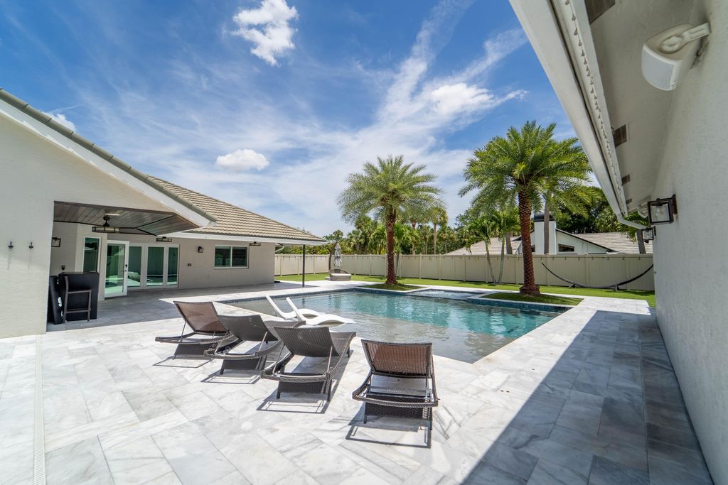 Photo of 13796 Doubletree Trail, Wellington, FL 33414 (MLS # B26025692)