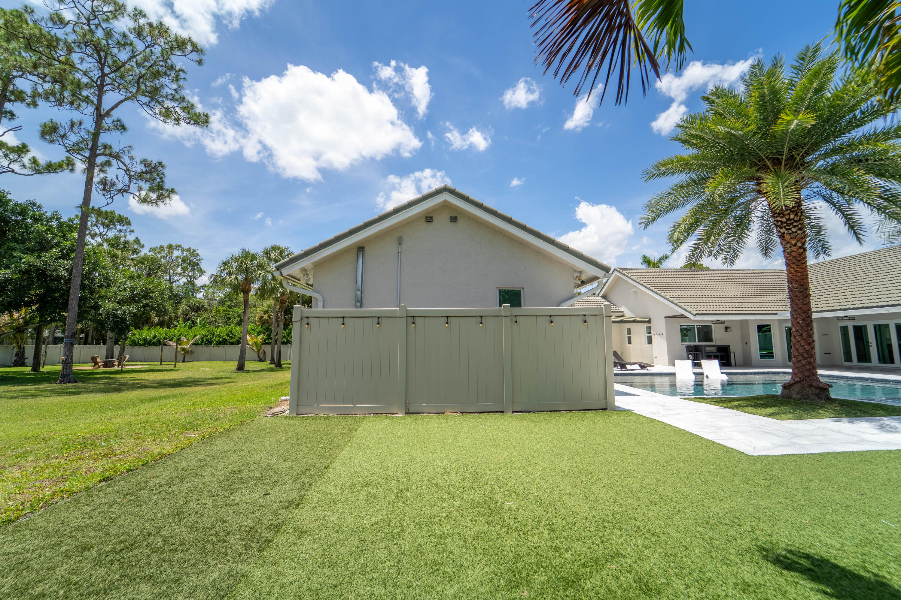 PINEWOOD OF WELLINGTON - Residential