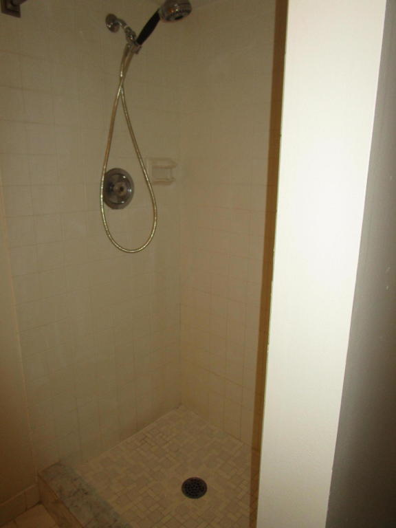 SANDALWOOD ESTATES - Residential Lease