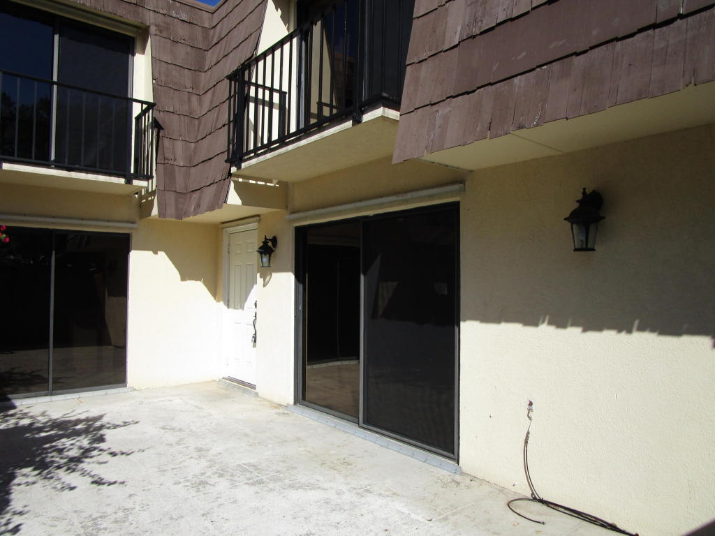 SANDALWOOD ESTATES - Residential Lease