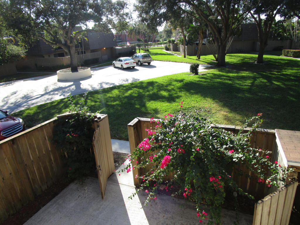 SANDALWOOD ESTATES - Residential Lease