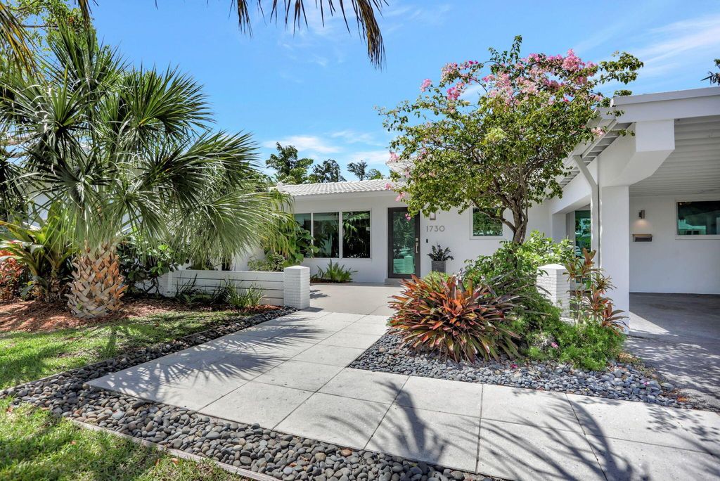 Photo of 1730 NE 40th Court, Oakland Park, FL 33334 (MLS # R11088465)