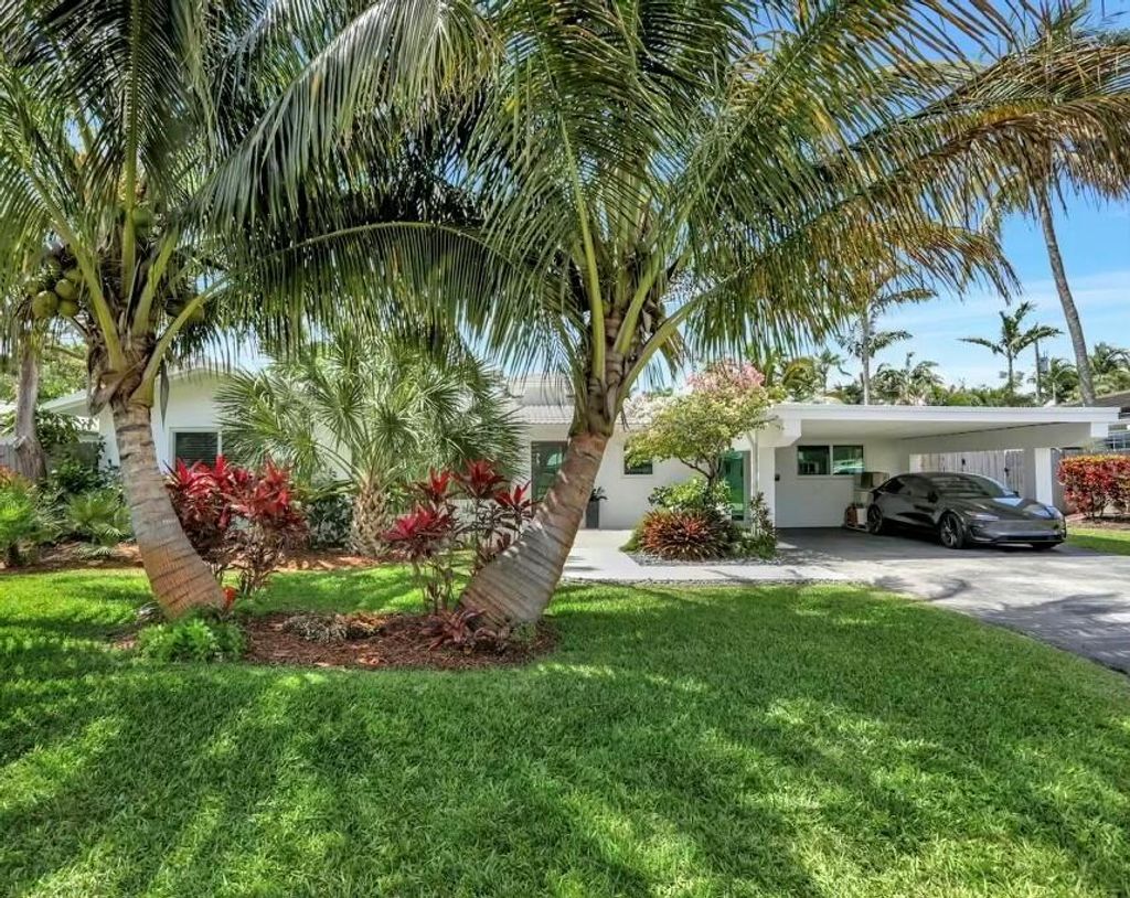 Photo of 1730 NE 40th Court, Oakland Park, FL 33334 (MLS # R11088465)