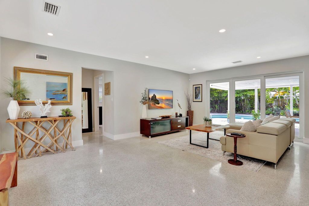 Photo of 1730 NE 40th Court, Oakland Park, FL 33334 (MLS # R11088465)