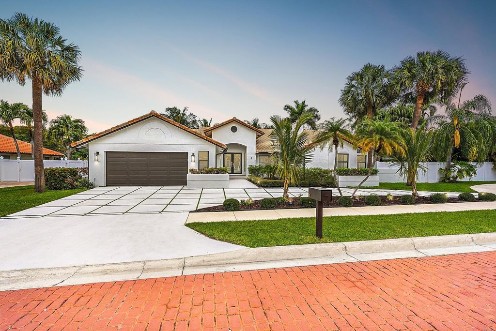 Photo of 6 Indigo Terrace, Lake Worth Beach, FL 33460 (MLS # R11164689)