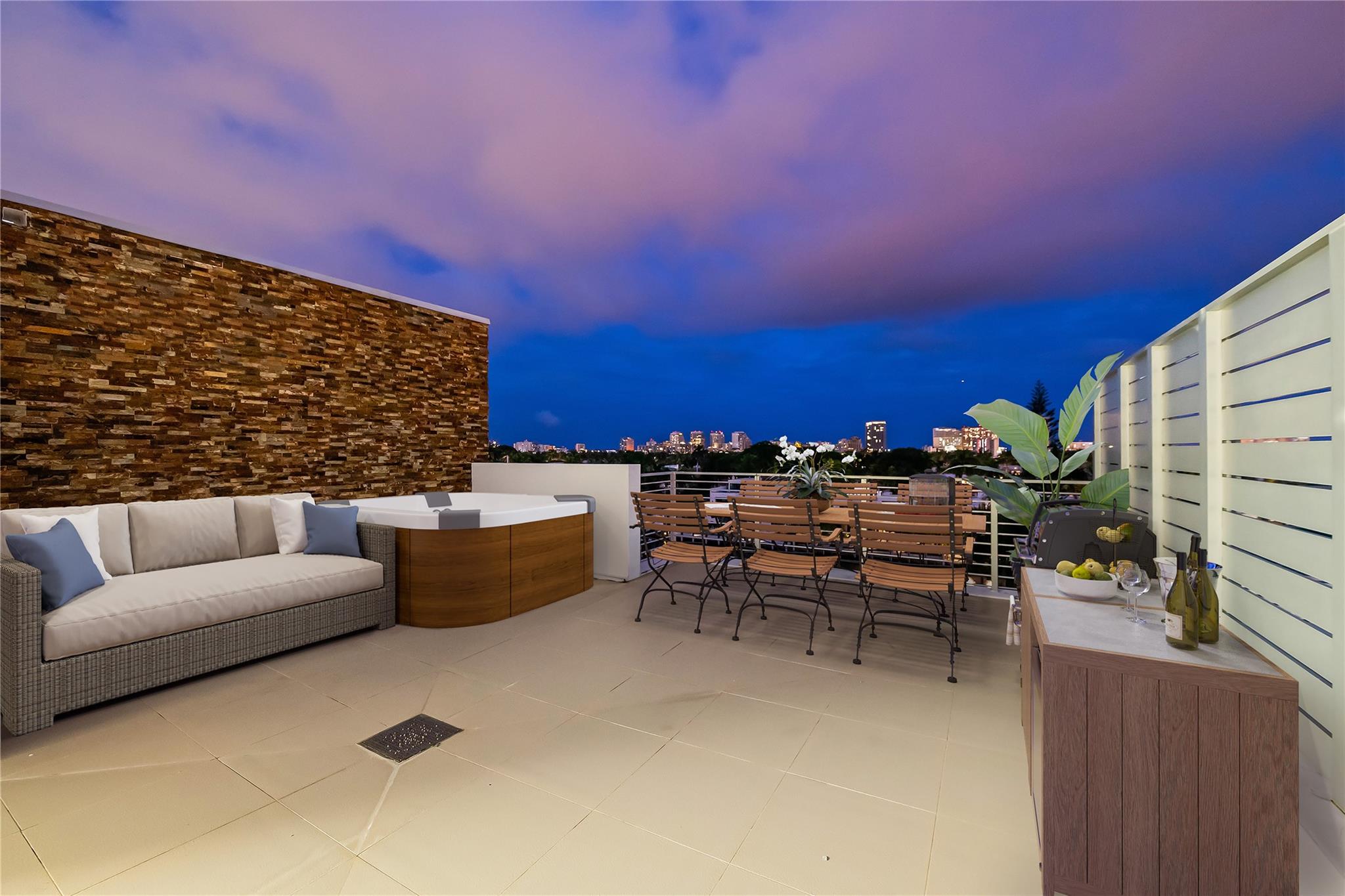 Aquamar - Residential