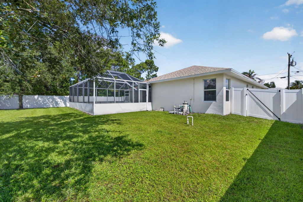 Photo of 6122 NW Daroco Terrace, Port Saint Lucie, FL 34986 (MLS # B26038479)