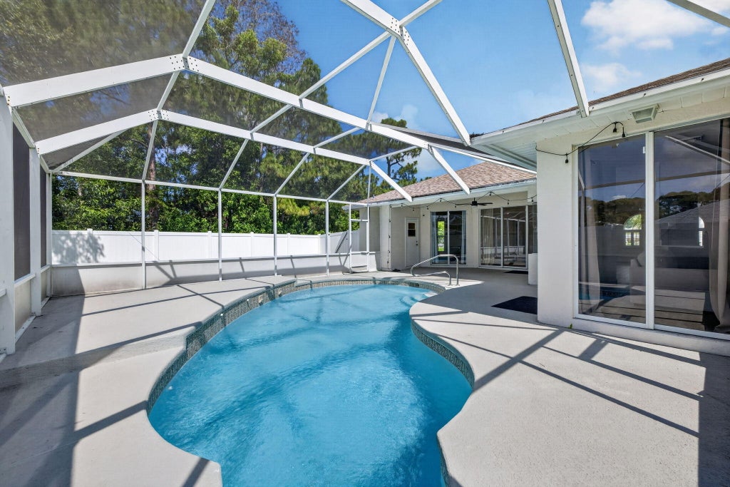 Photo of 6122 NW Daroco Terrace, Port Saint Lucie, FL 34986 (MLS # B26038479)