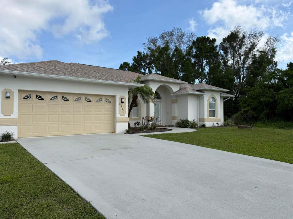 Photo of 6122 NW Daroco Terrace, Port Saint Lucie, FL 34986 (MLS # B26038479)