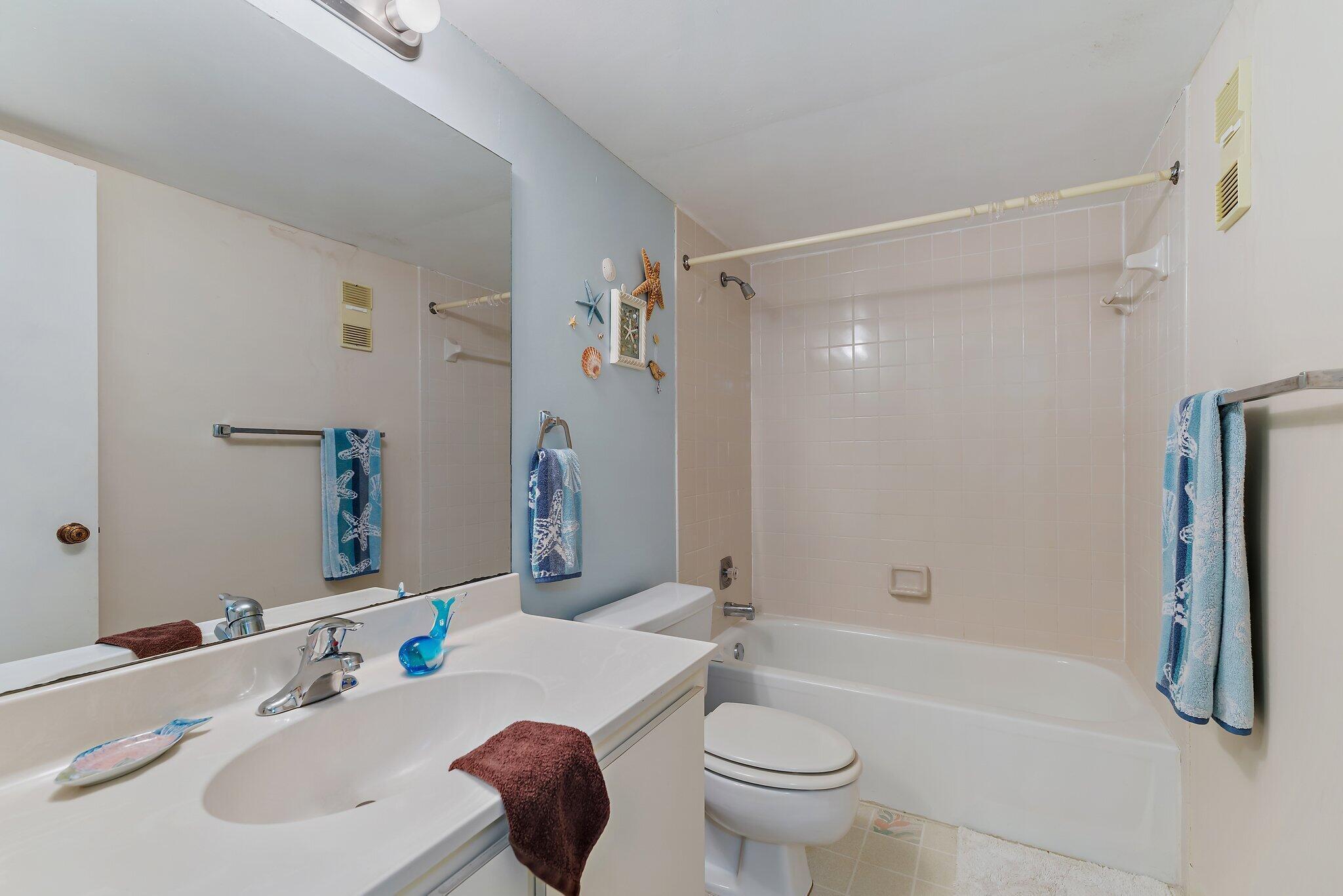 SEA RISE CONDO - Residential Lease