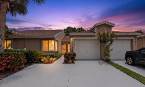 Photo of 8128 Summerbreeze Lane, Boca Raton, FL 33496 (MLS # B26037062)