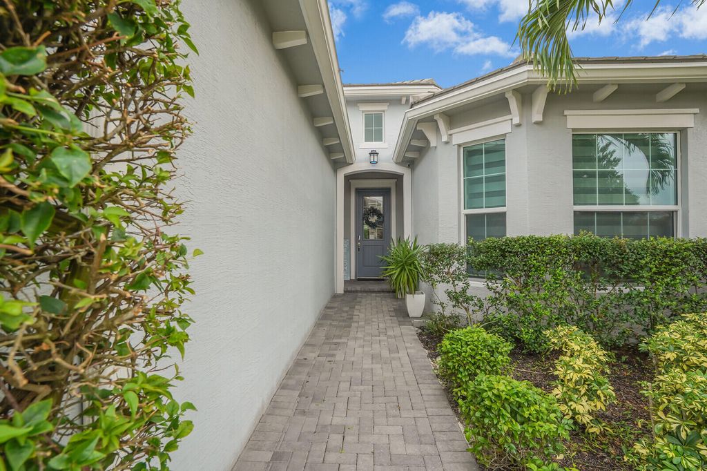 Photo of 16074 Whippoorwill Circle, Westlake, FL 33470 (MLS # R11129856)