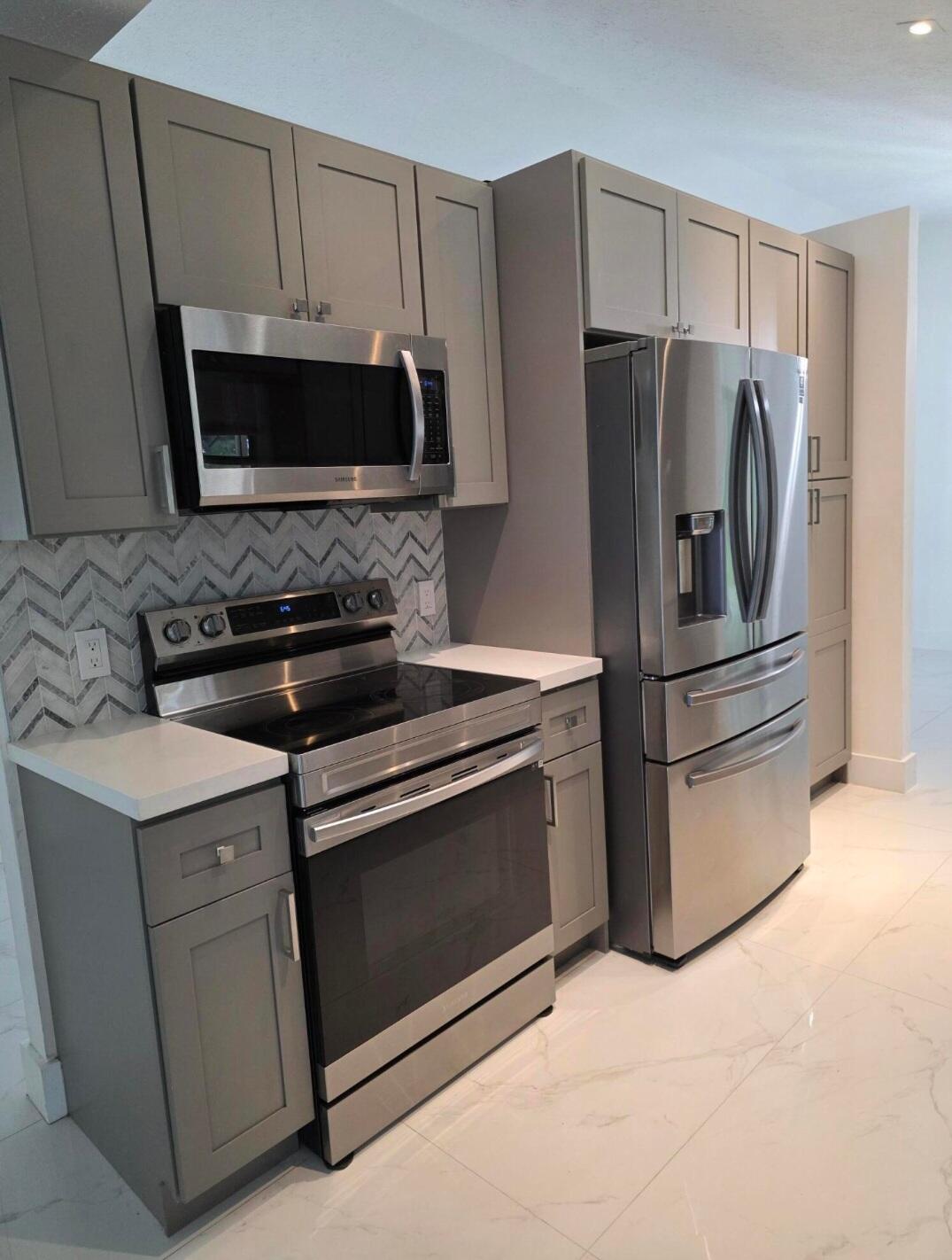 PORT ST LUCIE SECTION 8 - Residential Lease