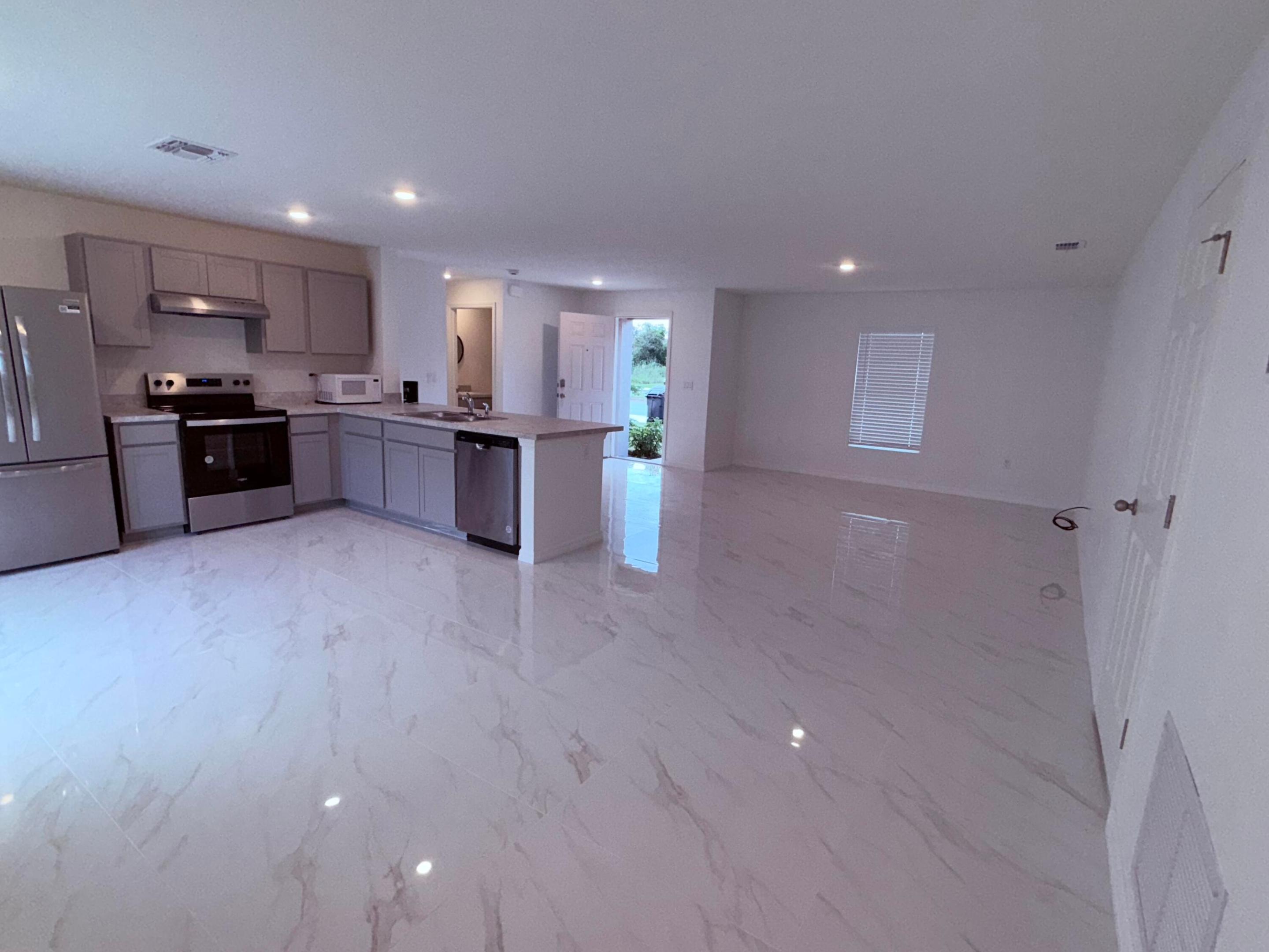 PORT ST LUCIE SECTION 34 - Residential