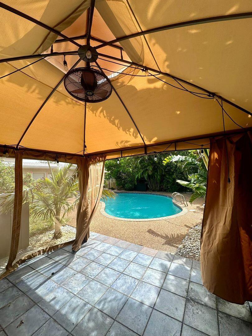 NORTH ANDREWS GARDENS FIR - Residential Lease