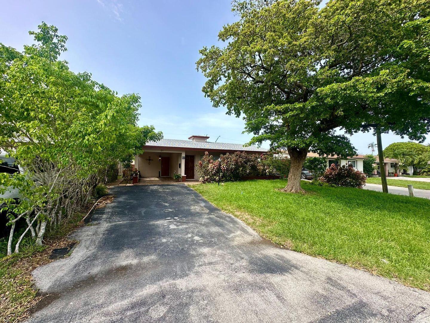 NORTH ANDREWS GARDENS FIR - Residential Lease