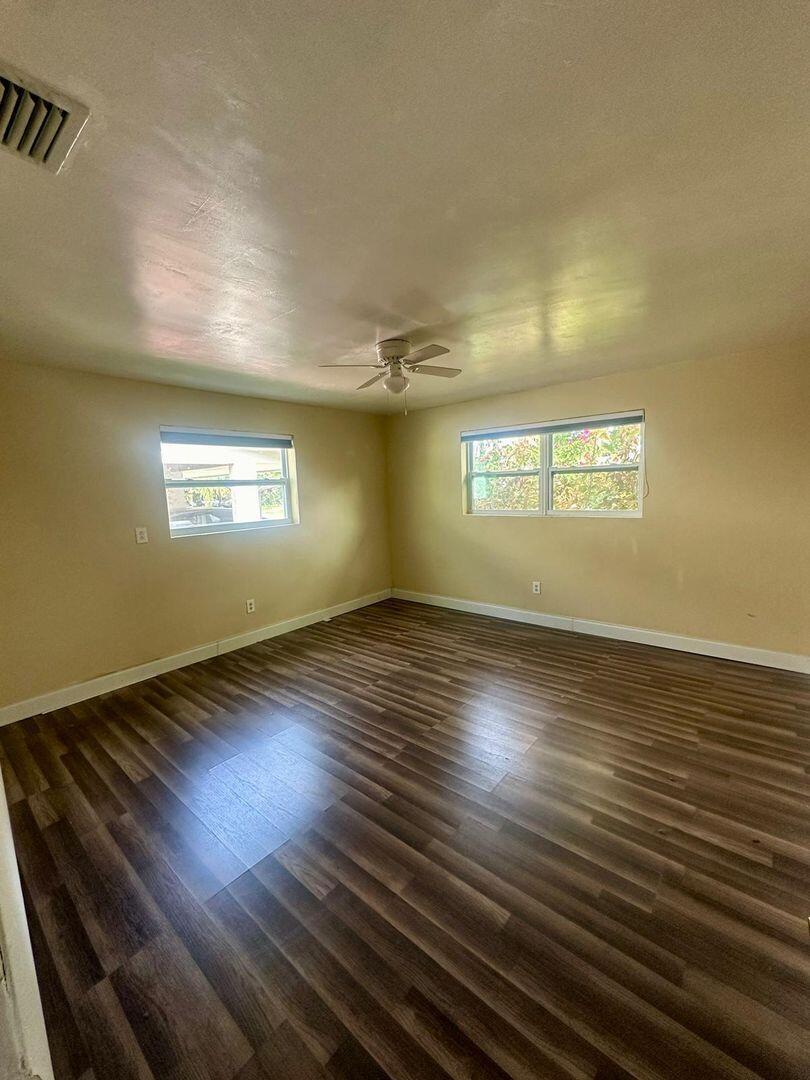 NORTH ANDREWS GARDENS FIR - Residential Lease