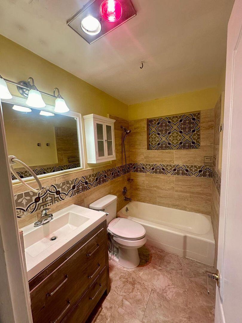 NORTH ANDREWS GARDENS FIR - Residential Lease