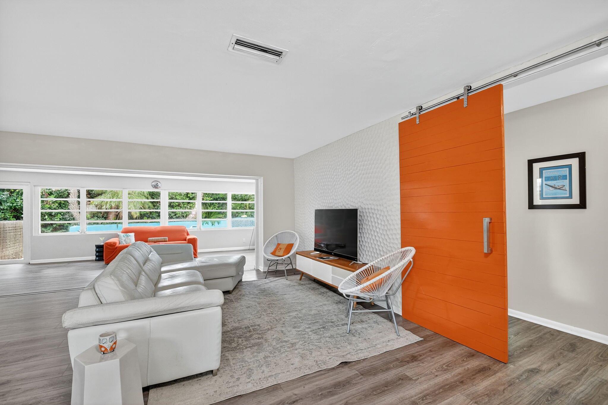 S/D OF 10-45-43, N 1/2 OF - Residential Lease