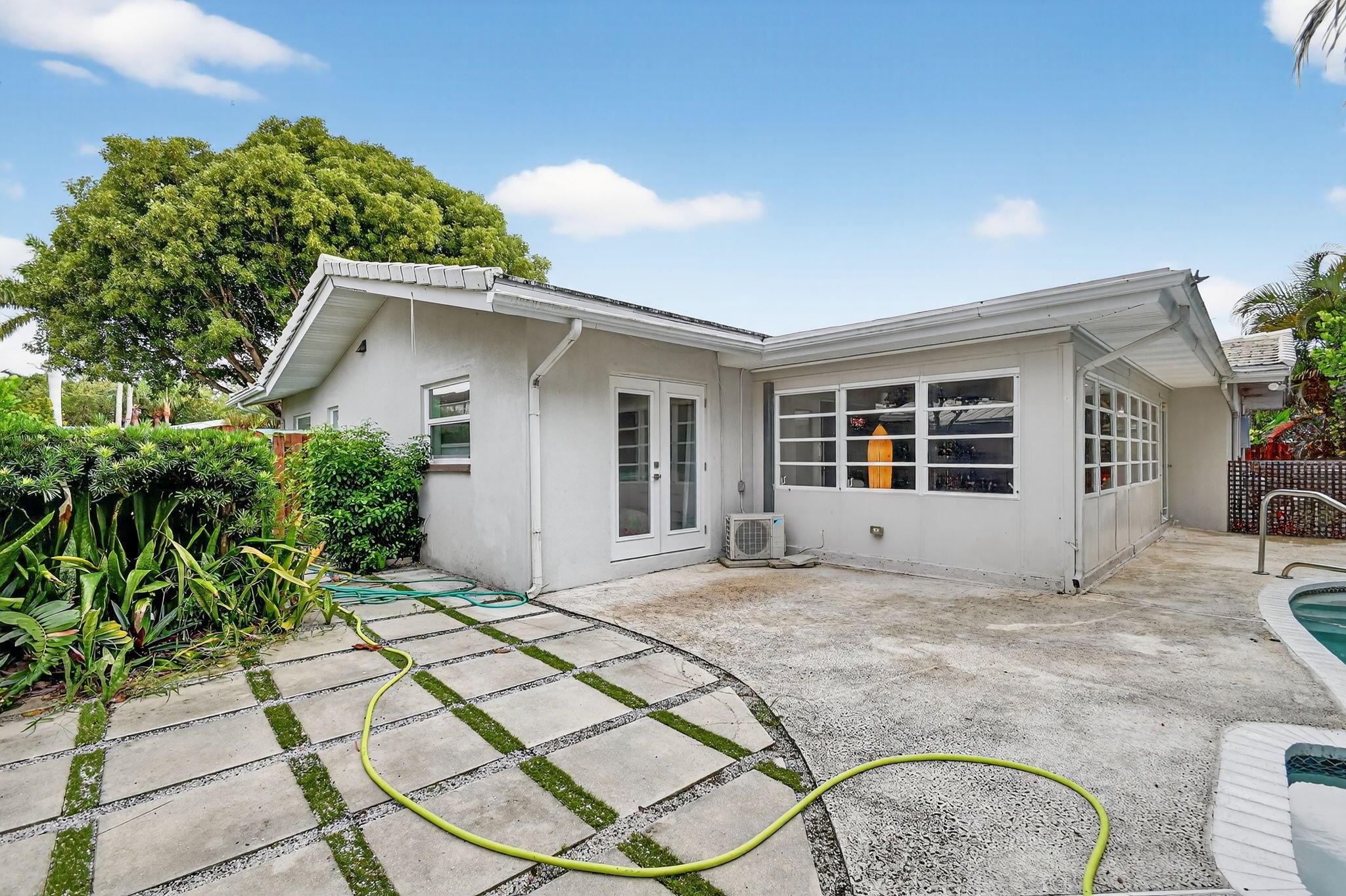 S/D OF 10-45-43, N 1/2 OF - Residential Lease