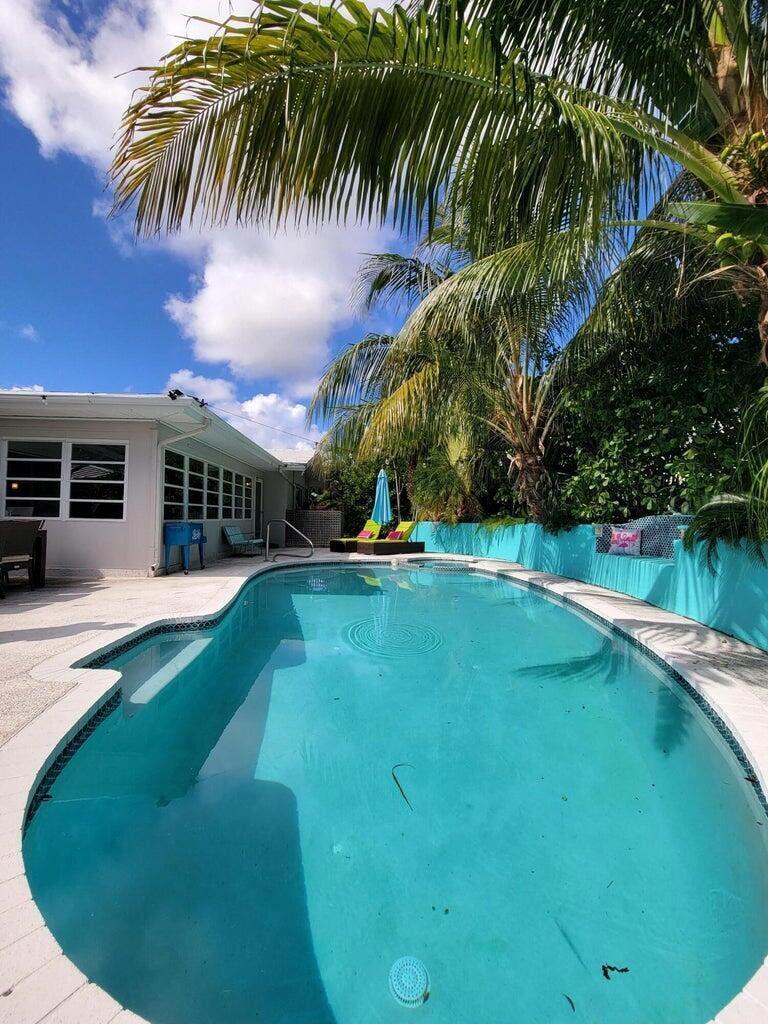 S/D OF 10-45-43, N 1/2 OF - Residential Lease