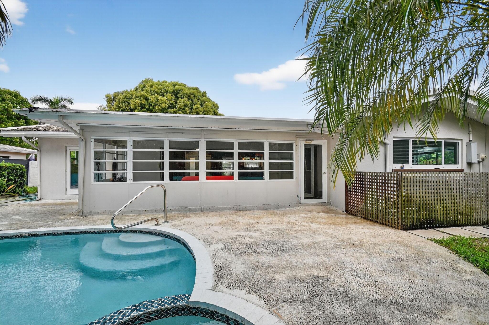 S/D OF 10-45-43, N 1/2 OF - Residential Lease