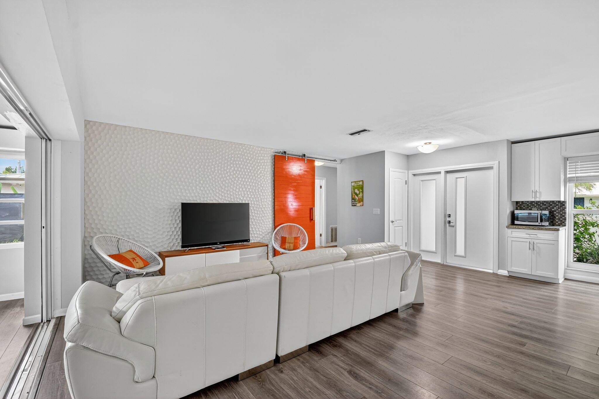 S/D OF 10-45-43, N 1/2 OF - Residential Lease