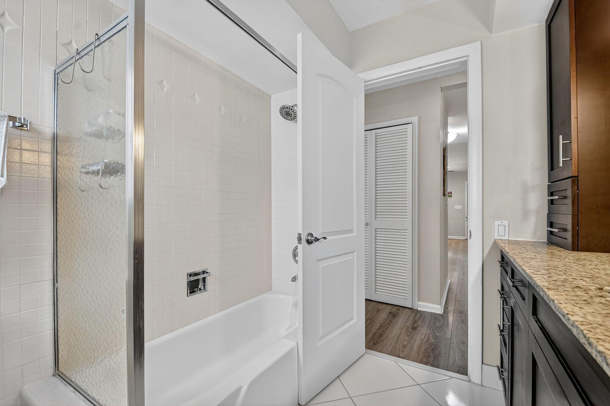 S/D OF 10-45-43, N 1/2 OF - Residential Lease