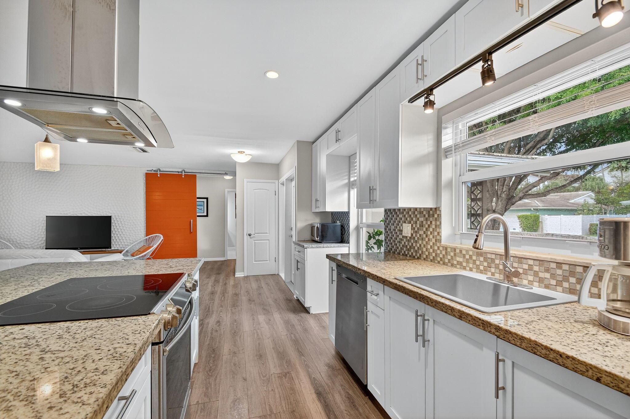 S/D OF 10-45-43, N 1/2 OF - Residential Lease