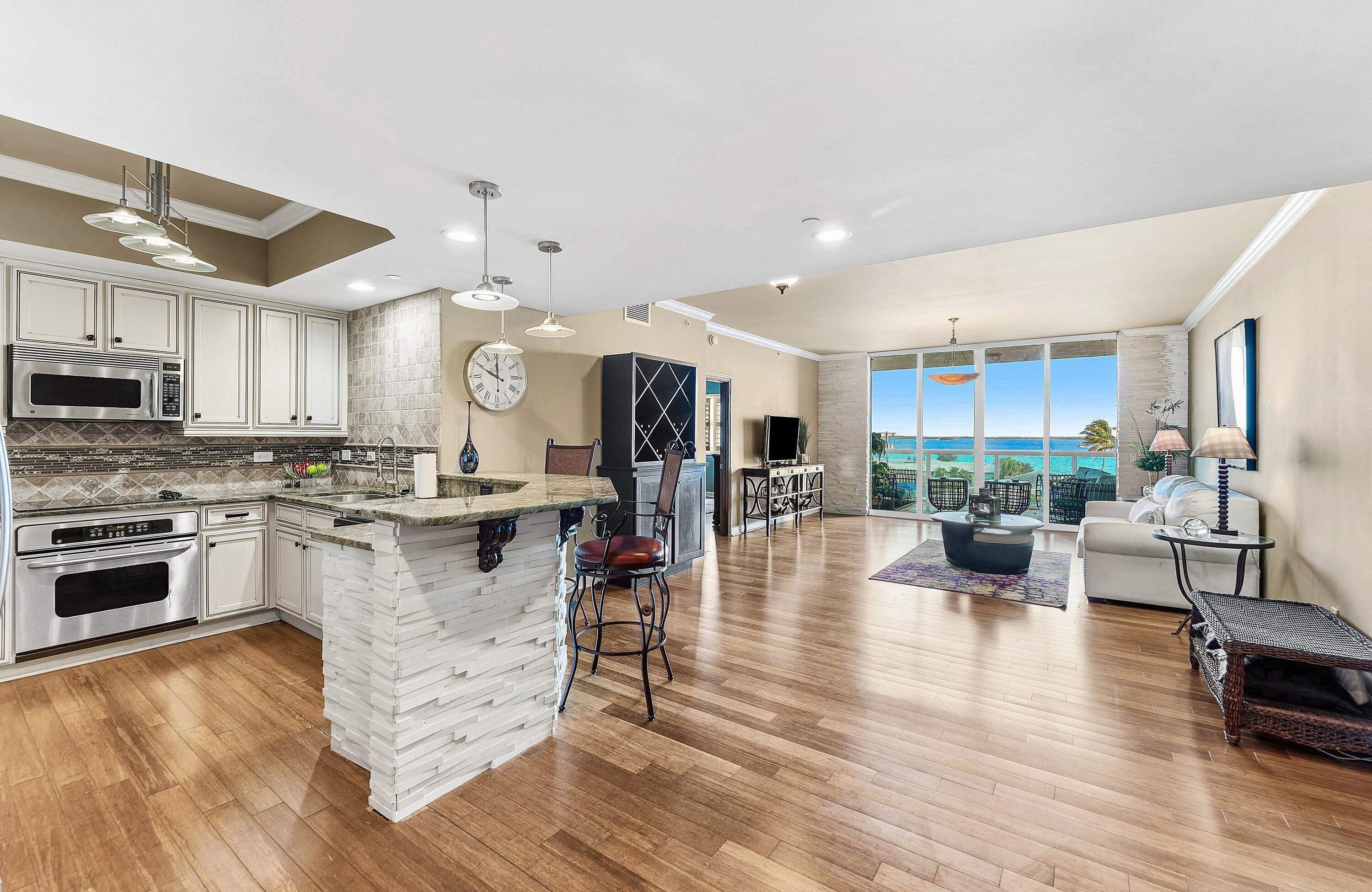 2650 Lake Shore Drive 401