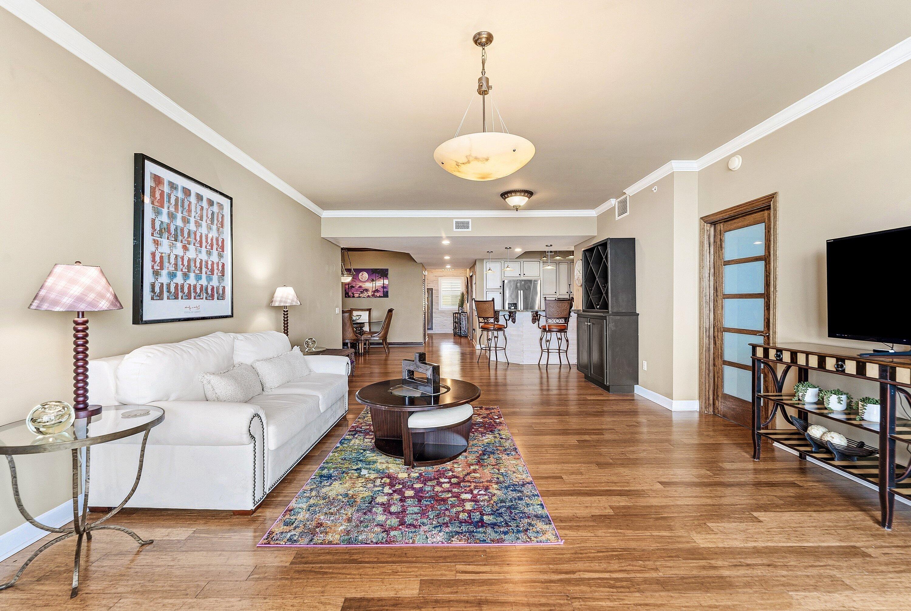 2650 Lake Shore Drive 401